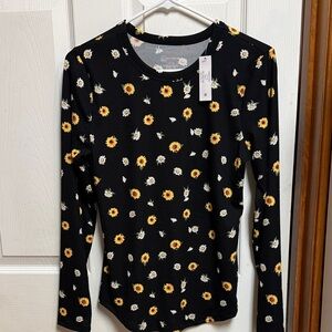 NWT Sunflowerr Black Long Sleeve Top L